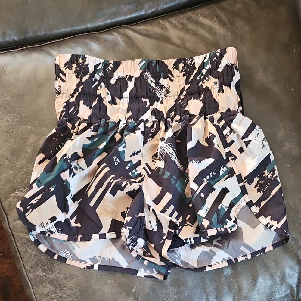 Free People FP Movement The Way Home Abstract Print Workout Shorts Yoga SMALL